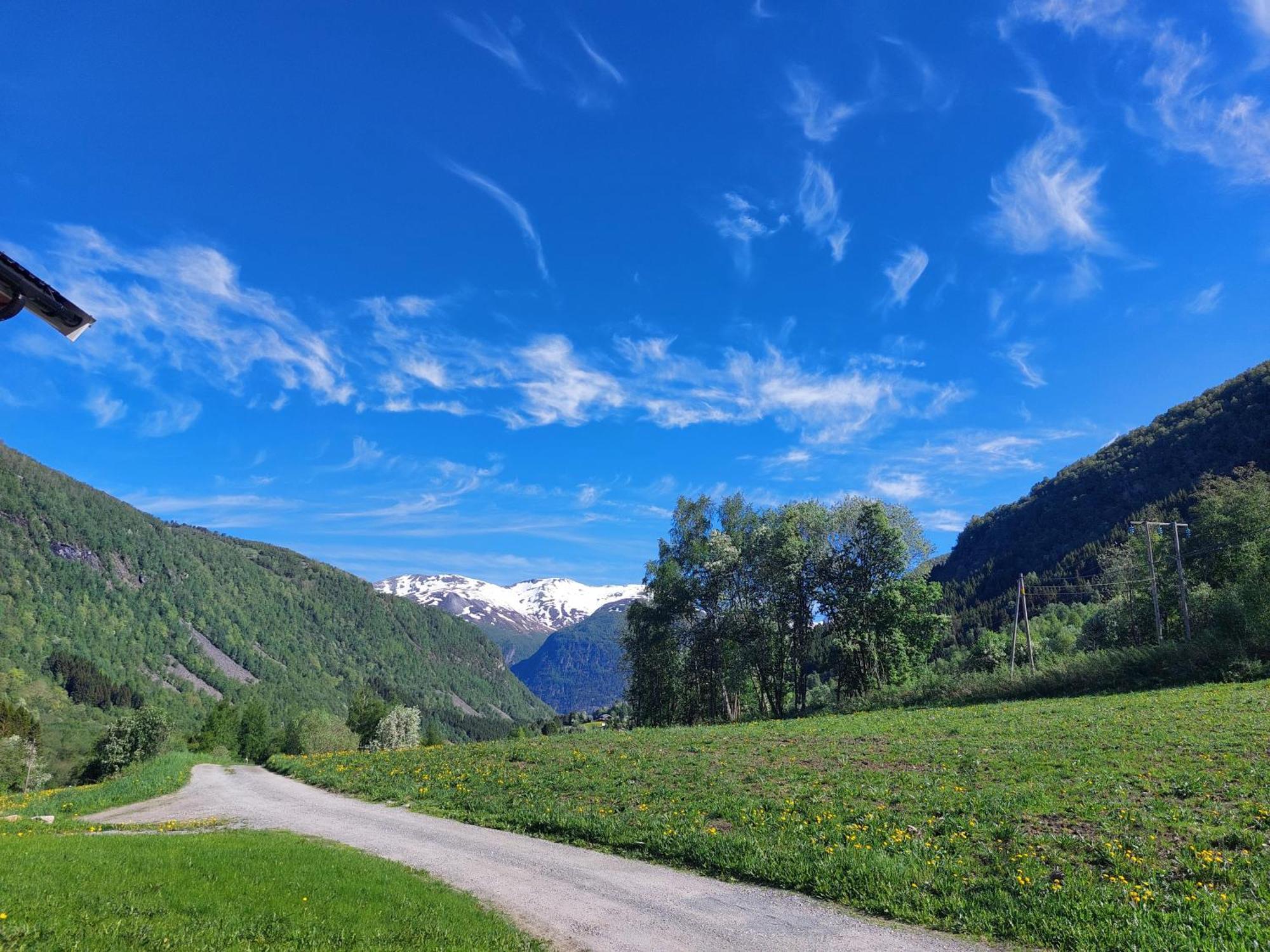 Eidsdal Camping Og Feriehus ภายนอก รูปภาพ