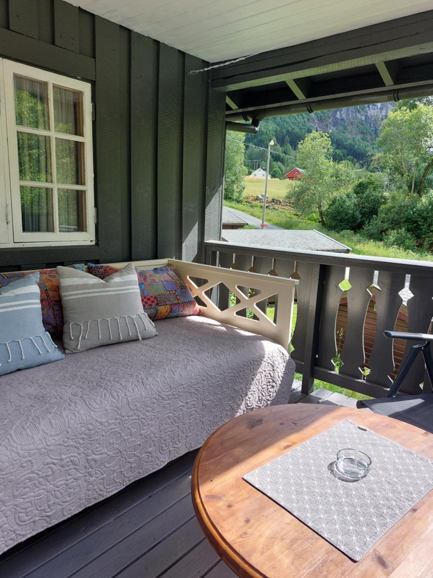 Eidsdal Camping Og Feriehus ภายนอก รูปภาพ