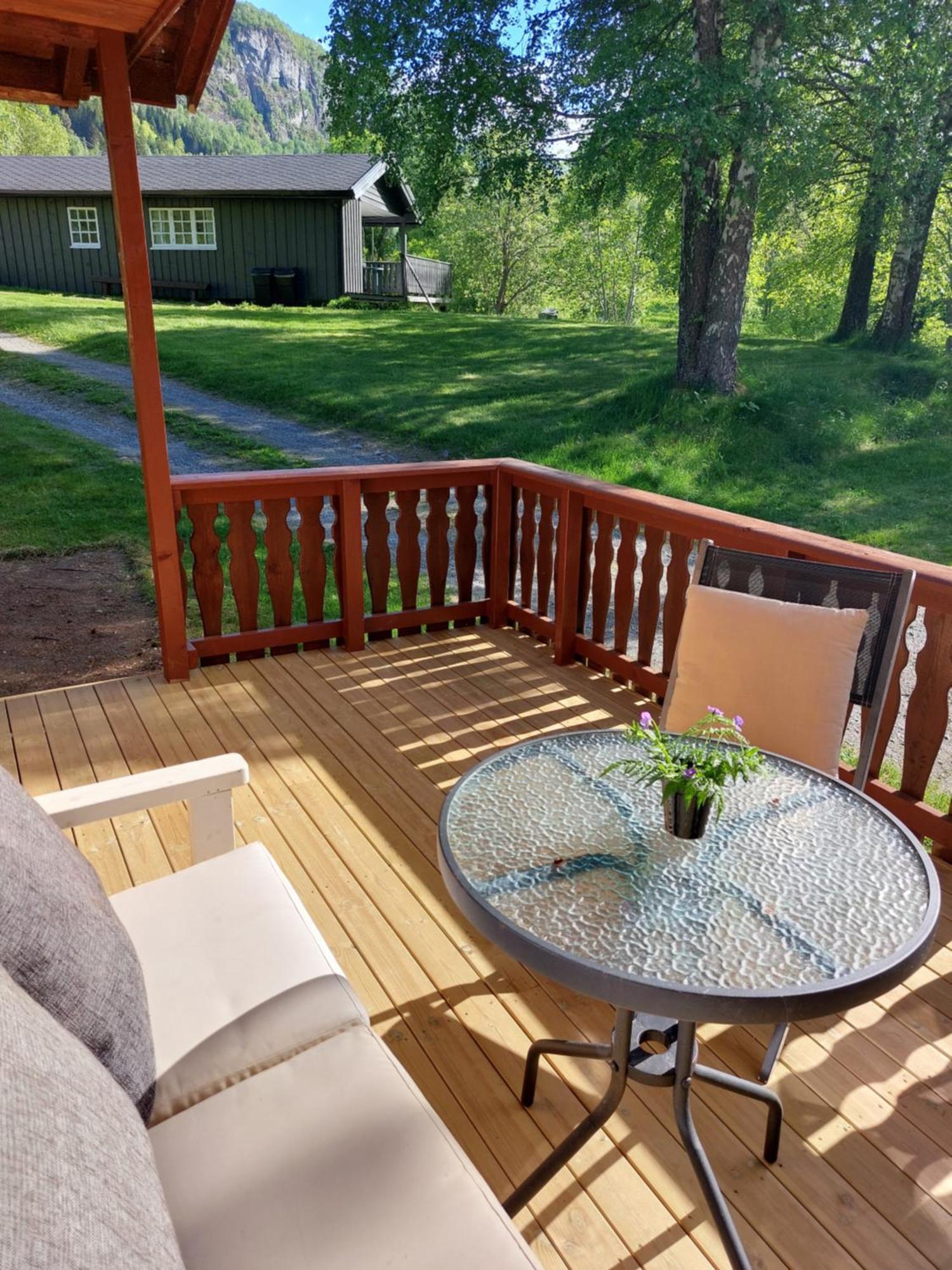 Eidsdal Camping Og Feriehus ภายนอก รูปภาพ