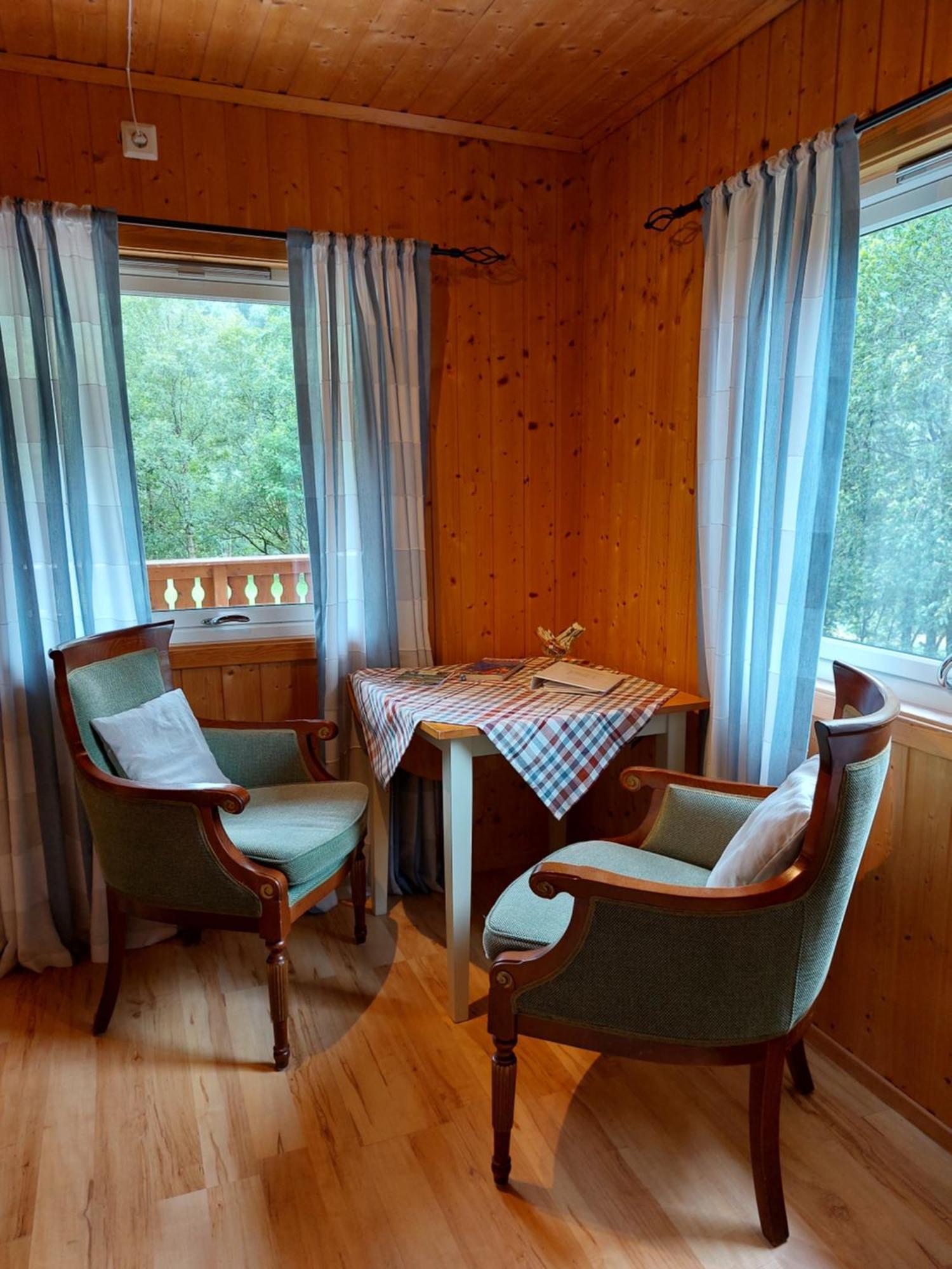 Eidsdal Camping Og Feriehus ภายนอก รูปภาพ
