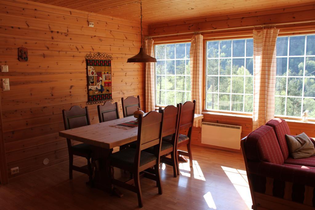 Eidsdal Camping Og Feriehus ภายนอก รูปภาพ