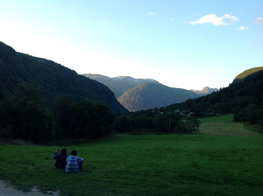 Eidsdal Camping Og Feriehus ภายนอก รูปภาพ