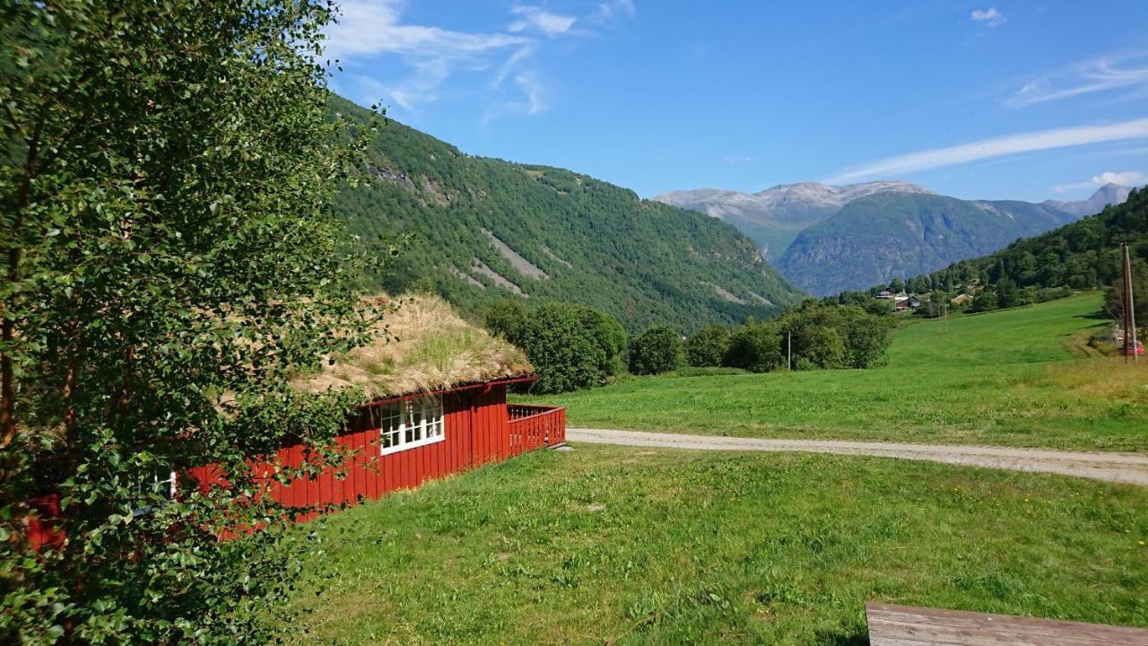Eidsdal Camping Og Feriehus ภายนอก รูปภาพ